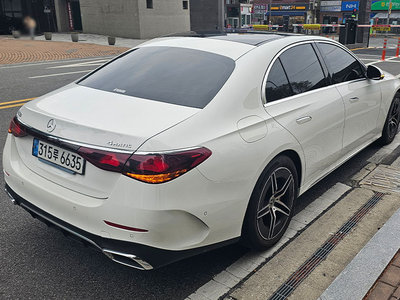 MERCEDES-BENZ E-CLASS - 2