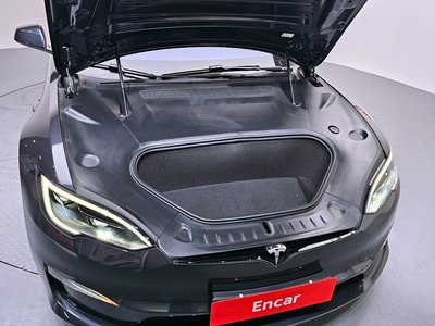 TESLA MODEL S - 7