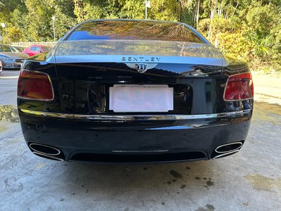 BENTLEY FLYING SPUR - 8