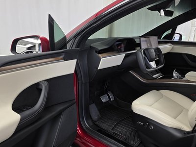 2023 Tesla MODEL X thumbnail 13