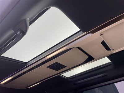 2024 Toyota ALPHARD photo 4