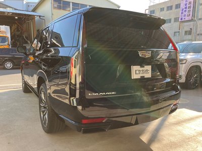 CADILLAC ESCALADE - 6