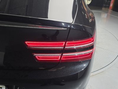 GENESIS G80 (RG3) - 10