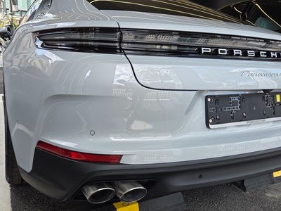 PORSCHE PANAMERA - 4