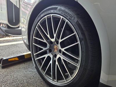 PORSCHE PANAMERA - 9