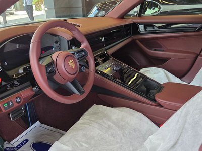 PORSCHE PANAMERA - 10