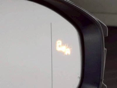 TOYOTA CROWN SPORT - 4