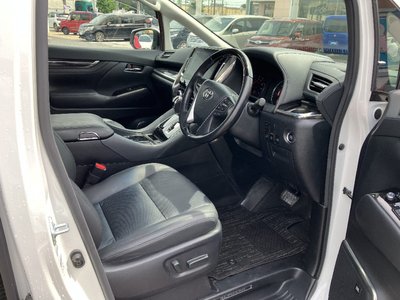 2020 Toyota ALPHARD — фото 9