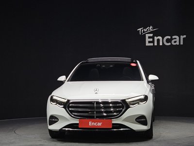 MERCEDES-BENZ E-CLASS - 2