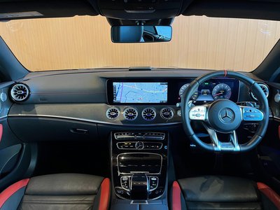 MERCEDES-BENZ E-CLASS - 4