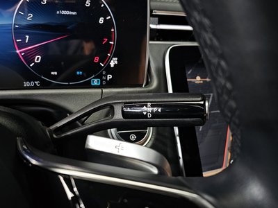 MERCEDES-BENZ E-CLASS - 9