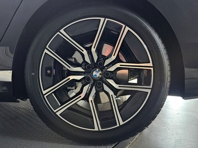 BMW 7 SERIES - 8