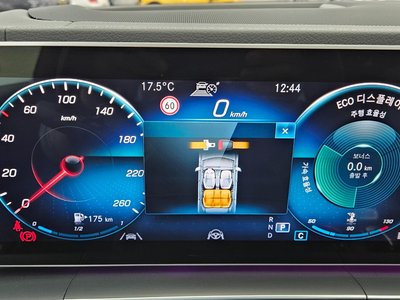 MERCEDES-BENZ GLE - 8