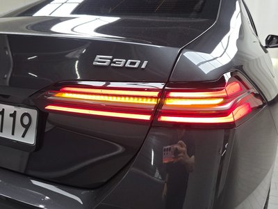 BMW 5 SERIES - 10