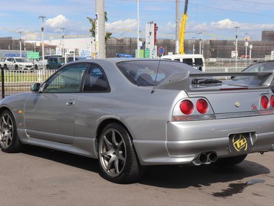 NISSAN SKYLINE GT-R - 9