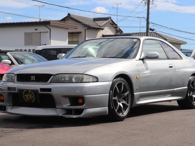 NISSAN SKYLINE GT-R - 4