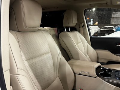 TOYOTA LAND CRUISER 300 - 4