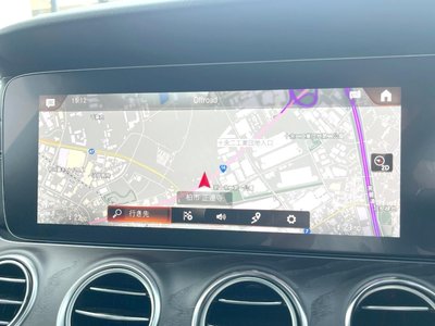 MERCEDES-BENZ E-CLASS - 6