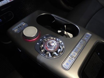 صورة 9 لـ 2022 Genesis GV60