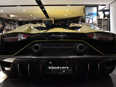 LAMBORGHINI AVENTADOR ROADSTER - 10