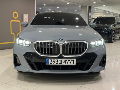 BMW 5 SERIES - 2