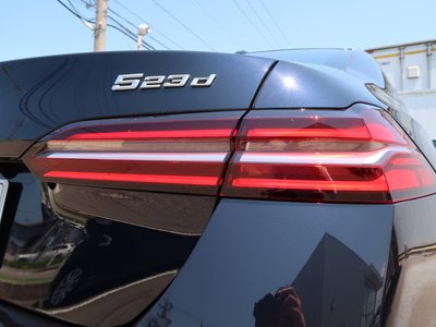 BMW 5 SERIES - 10