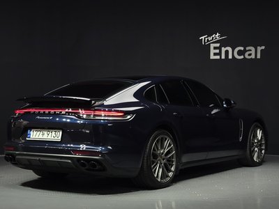 صورة 3 لـ 2023 Porsche PANAMERA