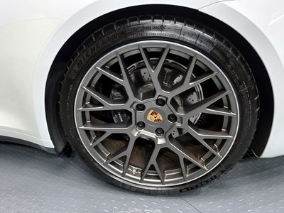PORSCHE 911 - 8
