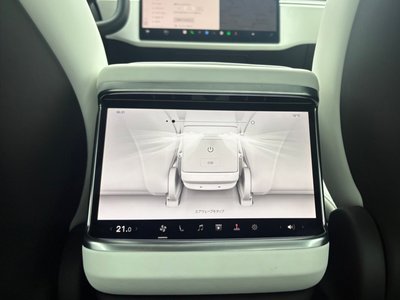 TESLA MODEL S - 6