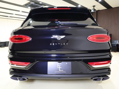 BENTLEY BENTAYGA - 7