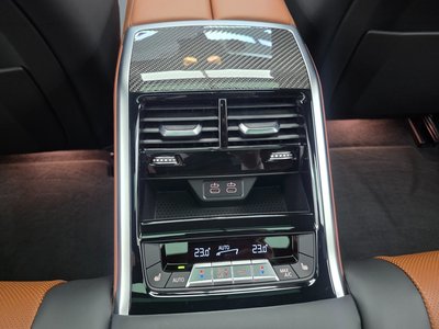 صورة مصغرة 19 لـ 2025 BMW 8 SERIES