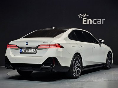 صورة 3 لـ 2024 BMW 5 SERIES