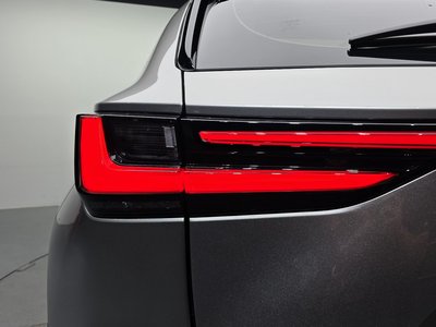 صورة 10 لـ 2024 Lexus NX