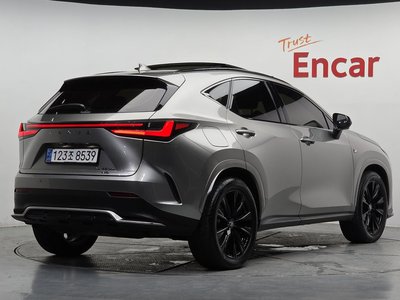 صورة 3 لـ 2024 Lexus NX