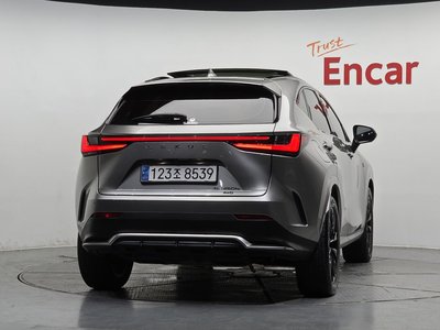 صورة 4 لـ 2024 Lexus NX