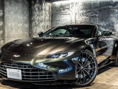 ASTON MARTIN VANTAGE - 7