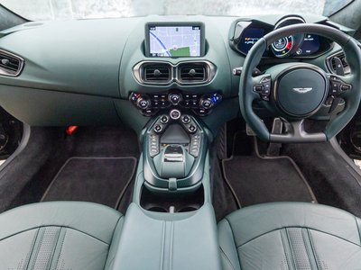 ASTON MARTIN VANTAGE - 2
