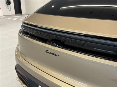 PORSCHE MACAN - 6