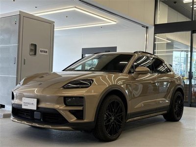PORSCHE MACAN - 1