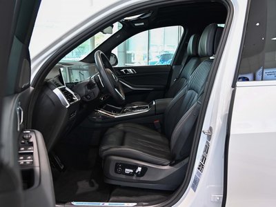 2025 BMW X7 缩略图 12