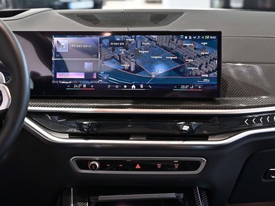 2025 BMW X7 缩略图 18