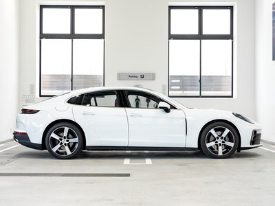 PORSCHE PANAMERA - 6