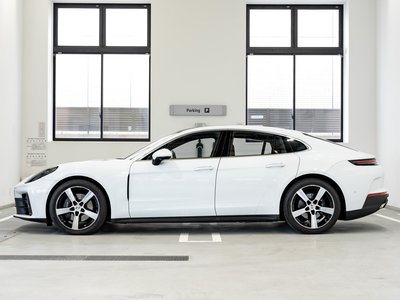 PORSCHE PANAMERA - 2