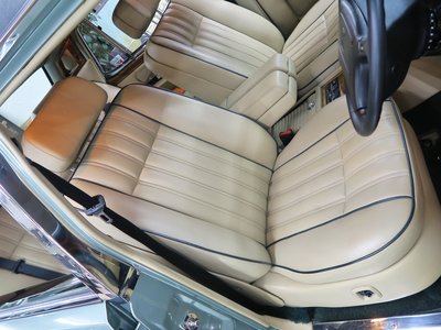 ROLLS-ROYCE SILVER SPUR - 7