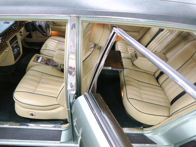 ROLLS-ROYCE SILVER SPUR - 6