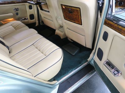 ROLLS-ROYCE SILVER SPUR - 10