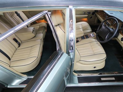 ROLLS-ROYCE SILVER SPUR - 5