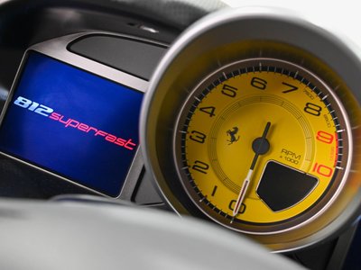 2020 Ferrari 812 SUPERFAST — миниатюра 16