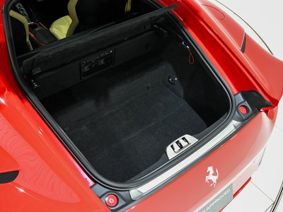 2020 Ferrari 812 SUPERFAST — миниатюра 18