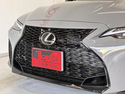 LEXUS IS - 10